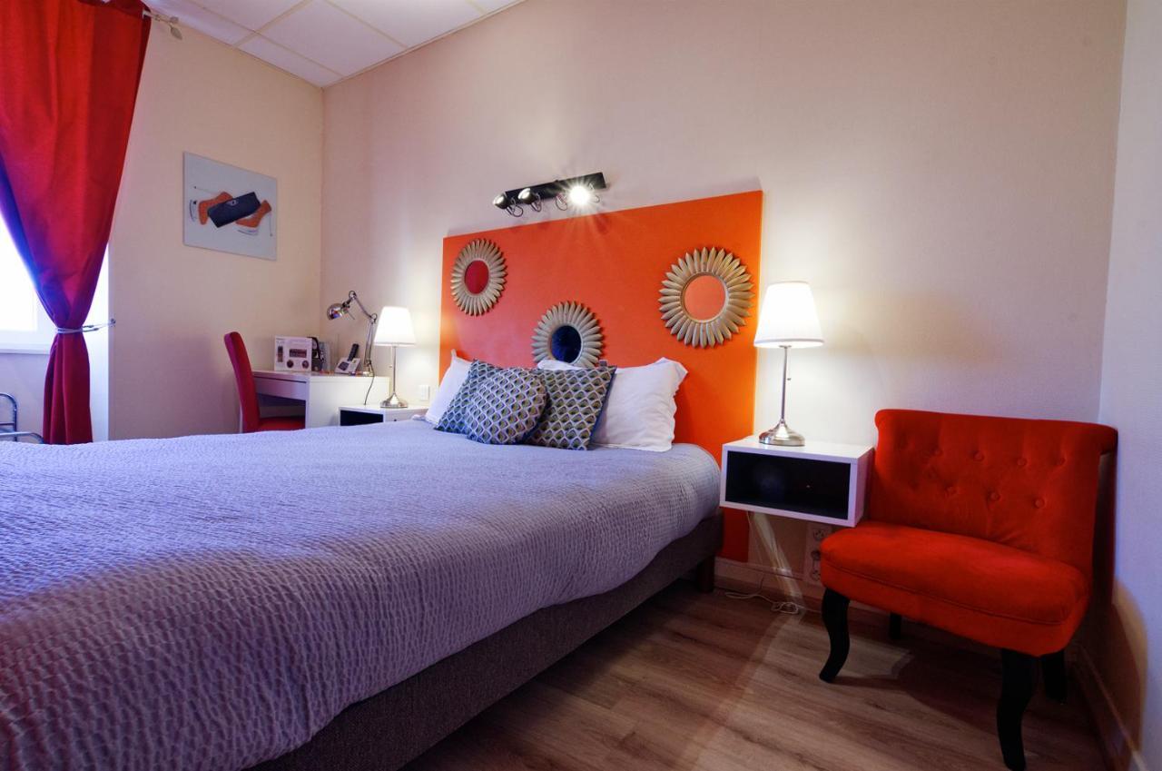 Logis Hotel Le Bocage Montmarault Bagian luar foto