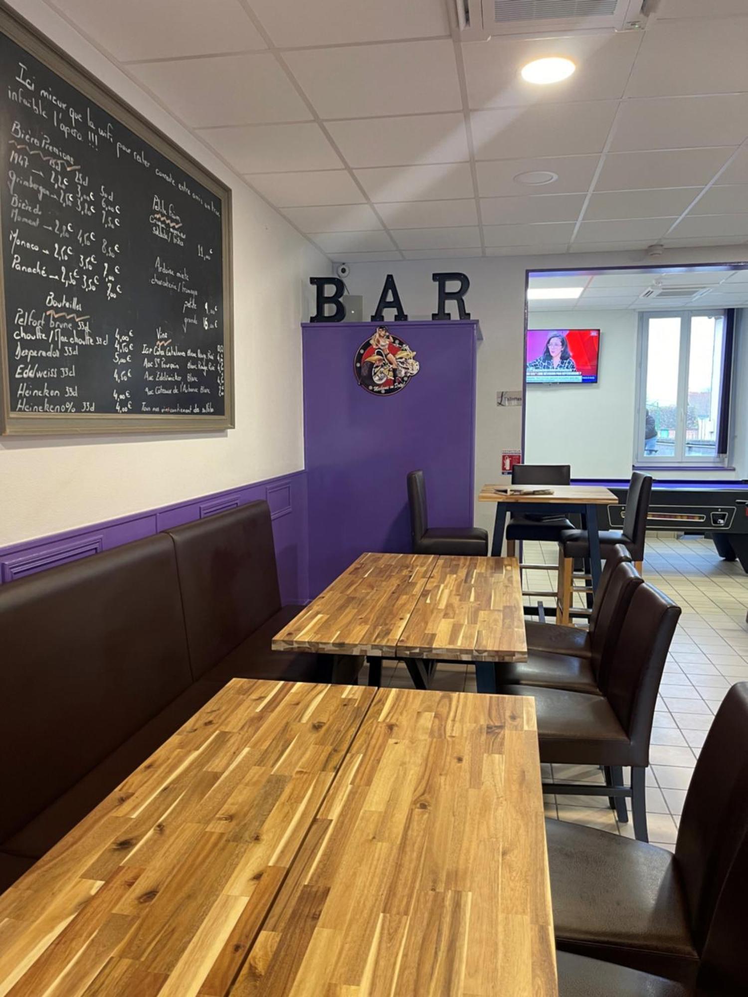 Logis Hotel Le Bocage Montmarault Bagian luar foto
