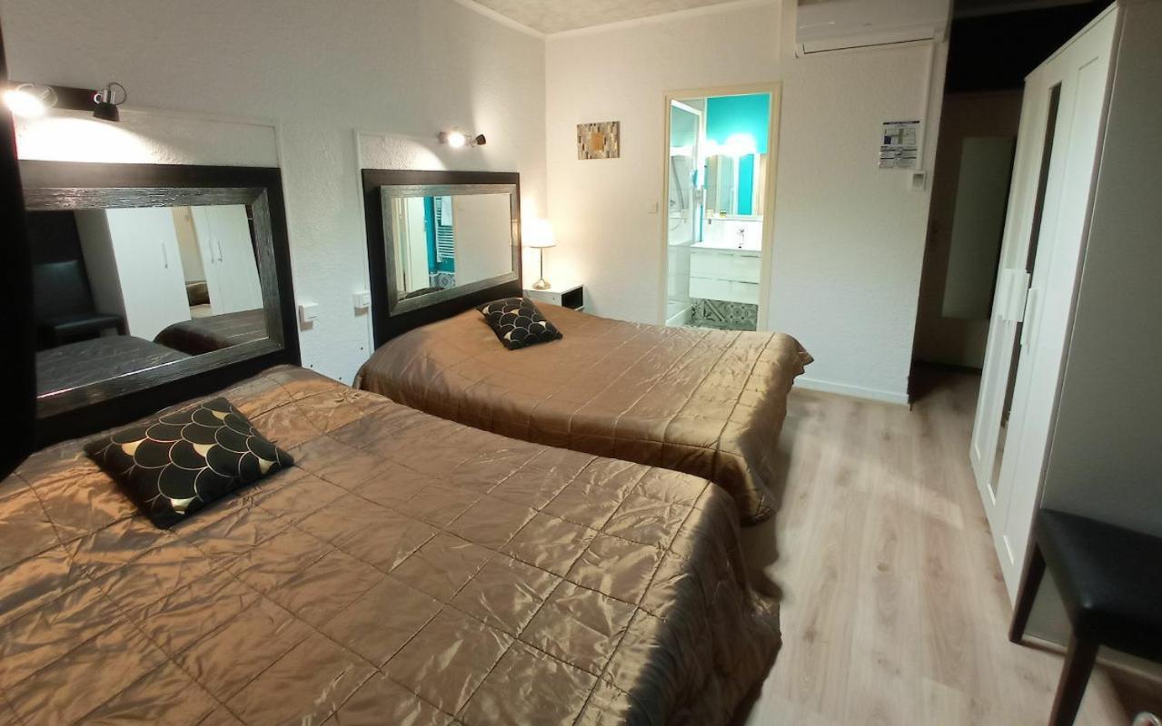 Logis Hotel Le Bocage Montmarault Bagian luar foto